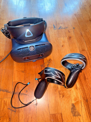 HTC Vive Cosmos VR Headset Blue with Controllers Used Working