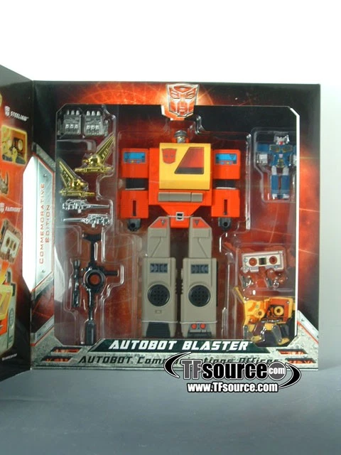 Blaster and Cassettes SDCC Exclusive | Transformers G1 Reissues Universe - Image 4 of 4