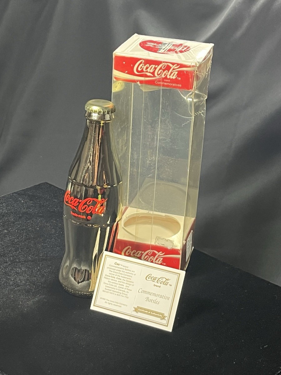 Coca-Cola ボトルデザイン プレート 1995年製 22cm 投入口有 Coca-Cola ボトルデザイン プレート 1995年製 22cm 投入口有 Coca-Cola