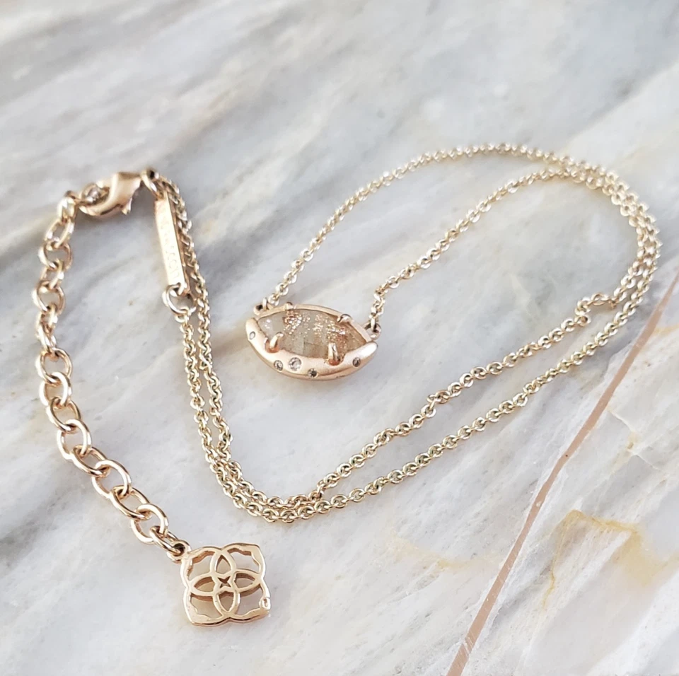 Collar Kendra Scott Mikka Cristales y Vidrio Polvo Dorado Foto 3 de 4