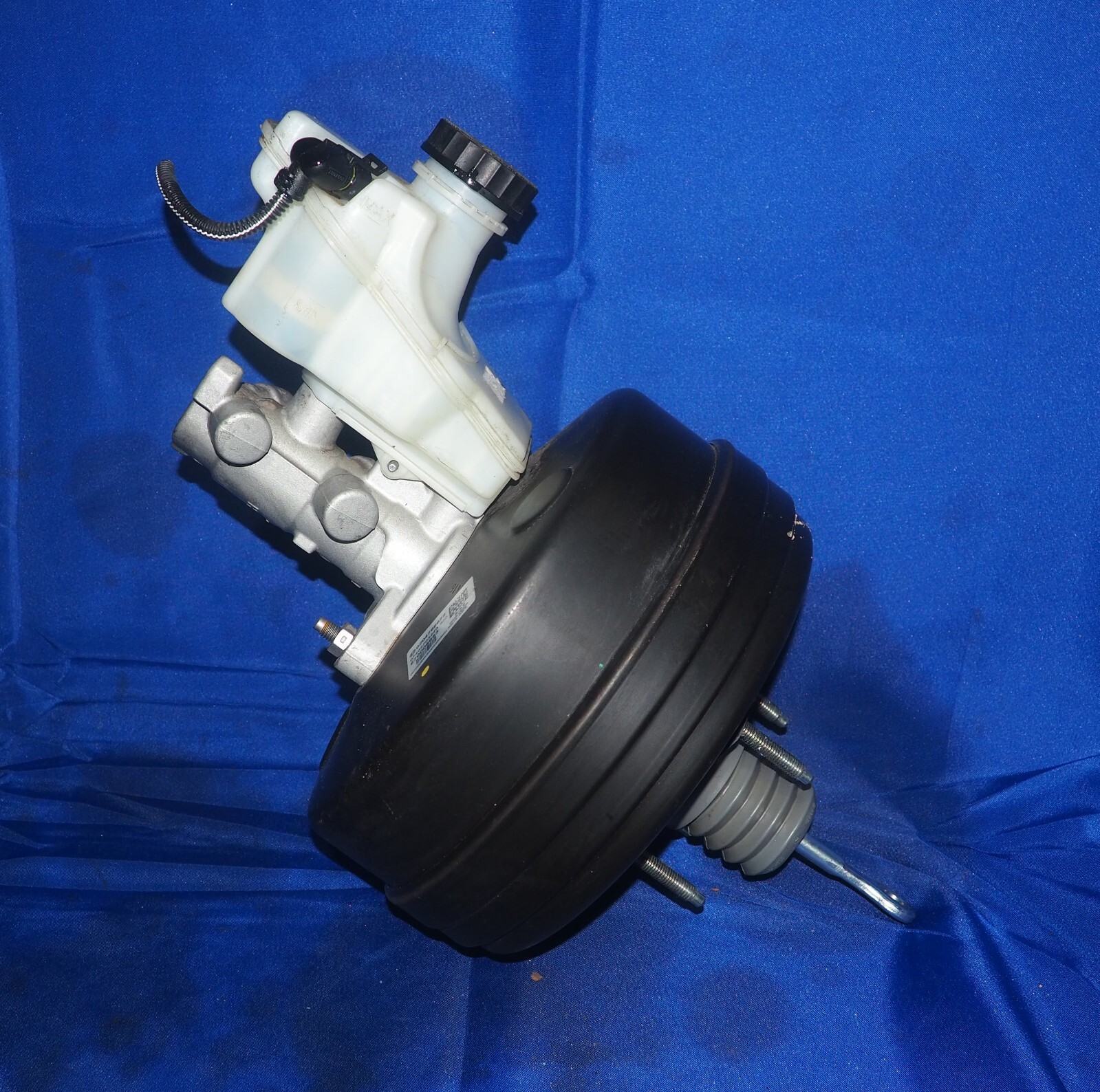 2013-2020 Maserati Quattroporte Power Brake Booster Master Cylinder Assembly OEM