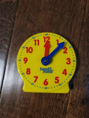 New Kids HAND2MIND Set Of 10 Yellow Learning Geared Clock Size 4''