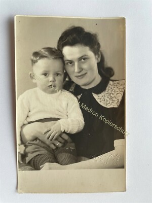 orig. Photo postcard around 1940 Chemnitz mother child Alfred Hahn