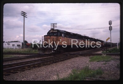 Original Dia MILW #2039 EMD GP40 Milwaukee Road 1984 Freight Action