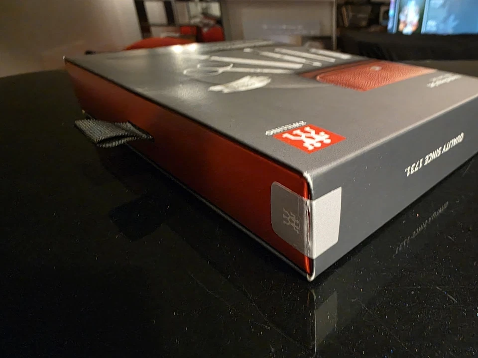 New Zwilling Manicure 5 Pieces Set Scissors tweezers Nail File Cutter Cuticle - Image 2 of 4