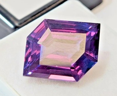 Alexandrite Fancy Cut 13-14 Ct Natural Colour Changing Loose Gemstone FR-176