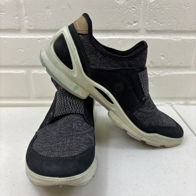 ECCO Biom Street Sneaker Slip On   Size 37 or US size 6.5 READ!!