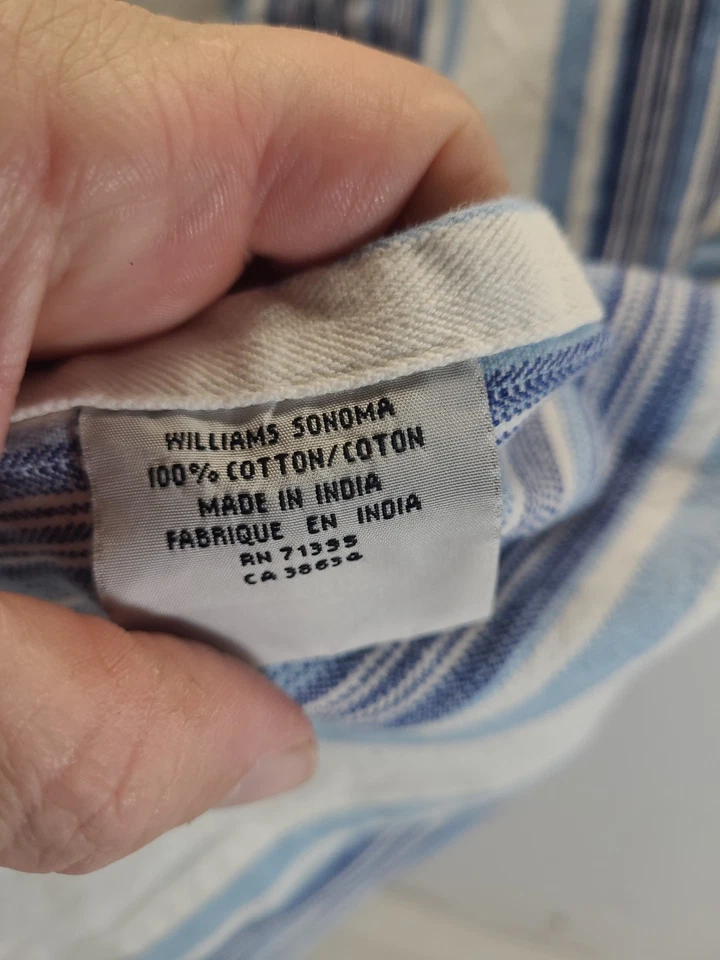 William-sonoma Cooking Appron Unisex Kitchen Apron blue and white used - Image 4 of 4