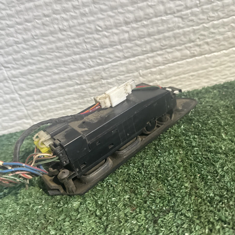 Interruptor de ventana eléctrica original Nissan OEM de 1993-1995 Altima Stanza GLE GXE SE Foto 4 de 4
