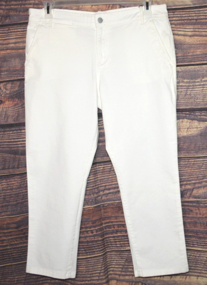White Ultimate Skinny Jeans Size 31 X 26