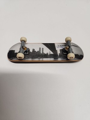 未開封、新品　Zoo York ハロルド・ハンター デッキ Vintage Tech Deck* Zoo York Harold Hunter NYC Skyline Twin Towers