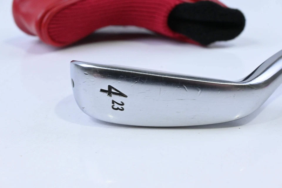 Srixon Z-U85 Utility #4 Iron / 23 Degree / Regular Flex UST Mamiya Recoil 95 - Image 3 of 4