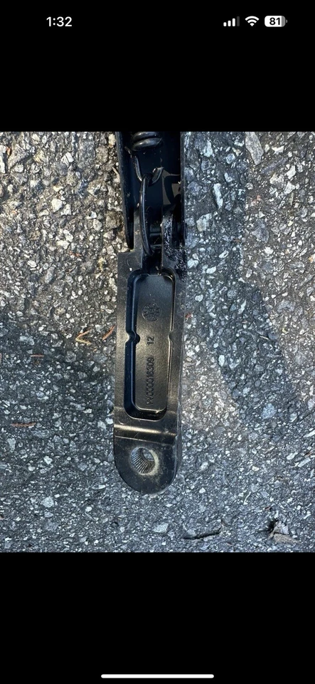 Brazo limpiaparabrisas delantero izquierdo y derecho Volkswagen Passat 2012-2015 con juego de cuchillas OEM Foto 4 de 4