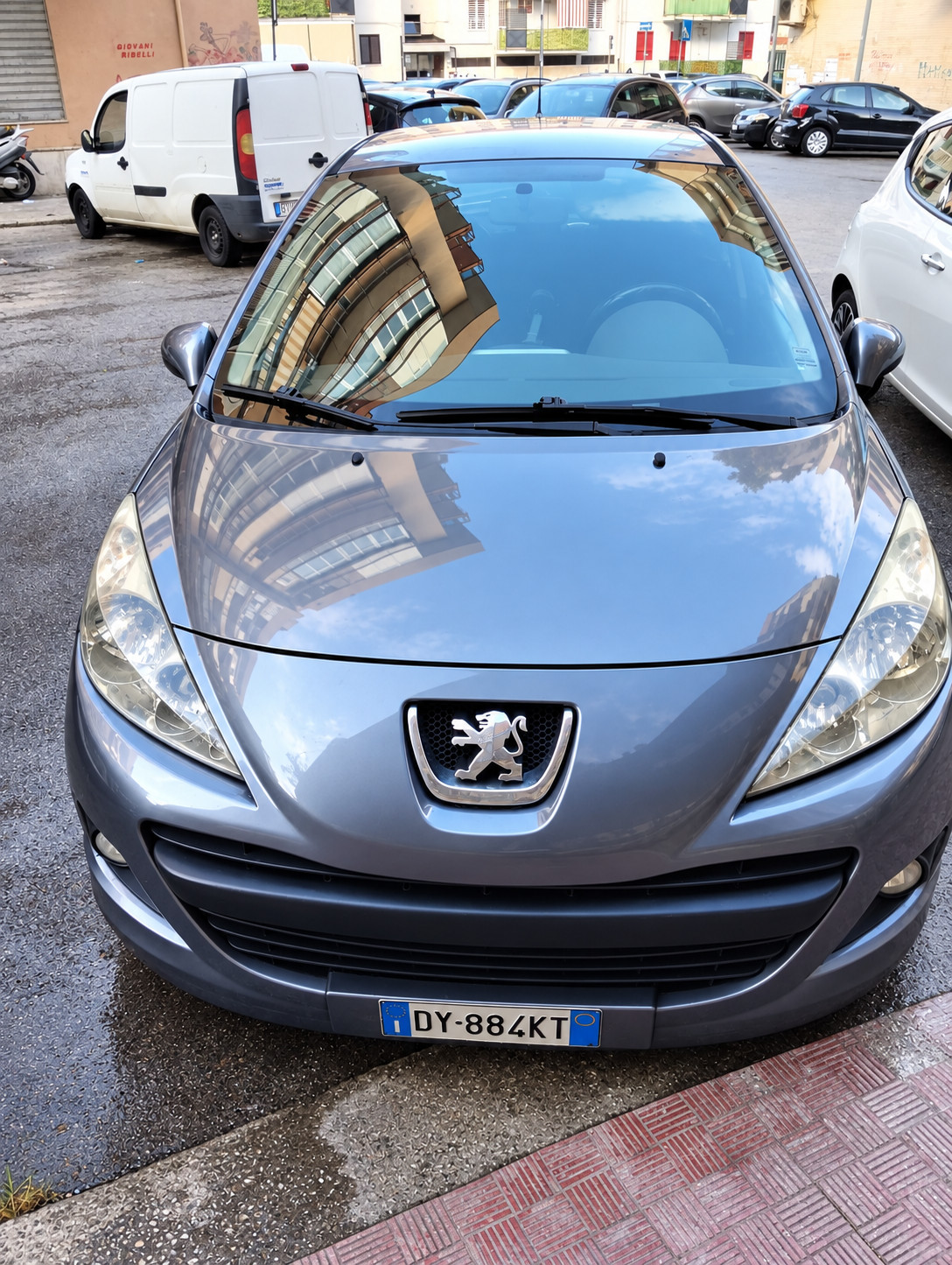 Peugeot 207 1.4 HDi 70 CV 5 porte – 2009 – Tagliandata e revisionata