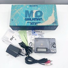 SONY MD Walkman MZ-R3 Silver Portable Audio Player Headphones Used