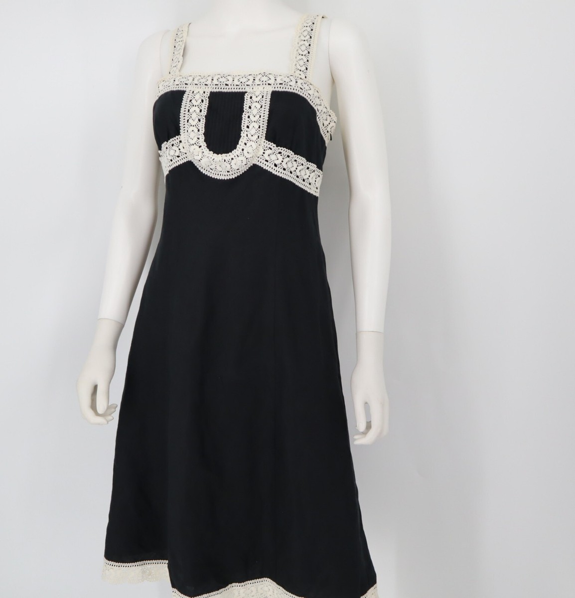 loft black linen dress Loft Linen Blend Midi Dress Loft Cami Strap Linen Dresss. Color Black.  Sleeveless. Material Linen Viscose. Size Chart: 4 Ld 104cm Pj 125cm 10 Ld  116cm Pj 125cm 16 Ld 130cm Pj