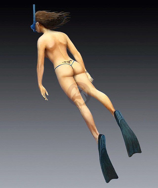 Royal Model 1/35 Snorkel Diver Girl with Tattoo on Lower Back Snorkeling 761