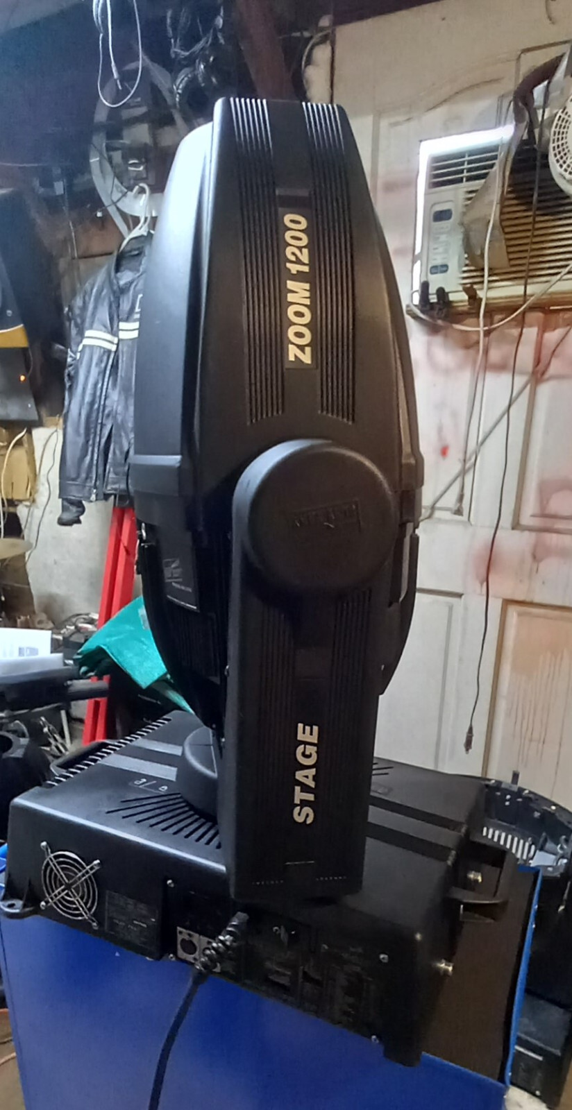 Clay Paky Stage Zoom 1200 professional dmx concert lighting moving head gobo