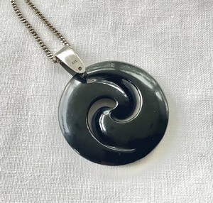 Australian Nephrite GREENSTONE Black JADE Carved KORU Pendant & Sterling Silver
