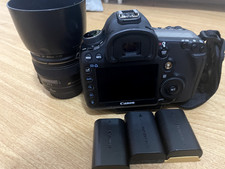 Canon EOS 5D Mark III + Canon EF 85mm f/1.8 USM + 3 Akkus | OHNE Ladegerät
