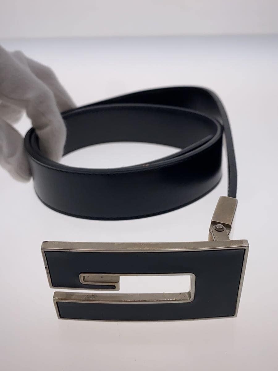 GUCCI Black Leather Belt for Women with Iconic GG Buckle