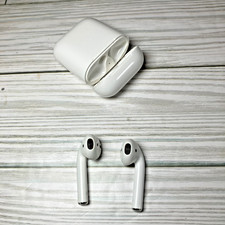 Apple AirPods 2 - 2nd Generation - Model A2031 - 1602 Charging Case - White