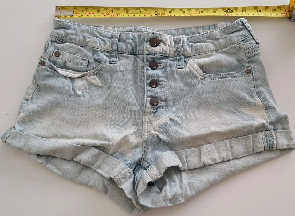 Girls' Women LOVE FIRE Mini-Shorts Size 2/26 Blue Denim Button Fly Distressed - Image 3 of 4