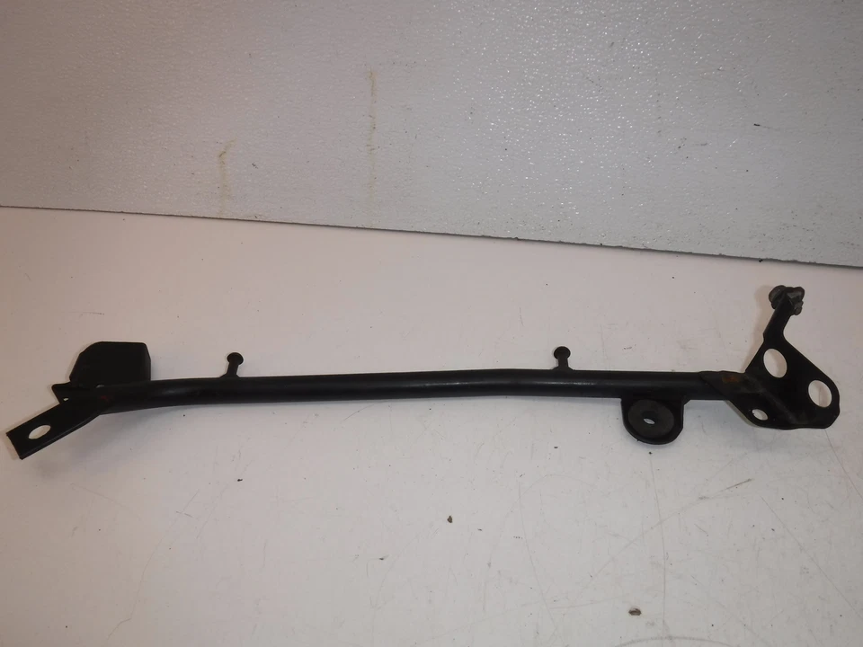 Suzuki GS500E 1993 soporte de montaje de guardabarros trasero izquierdo Foto 4 de 4