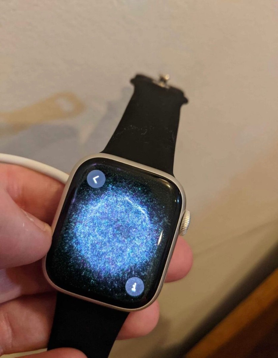 Apple Watch Series 8 41mm Midnight Aluminum Case with Sport Apple Watch Series 8 41mm Midnight Aluminum Case with Sport