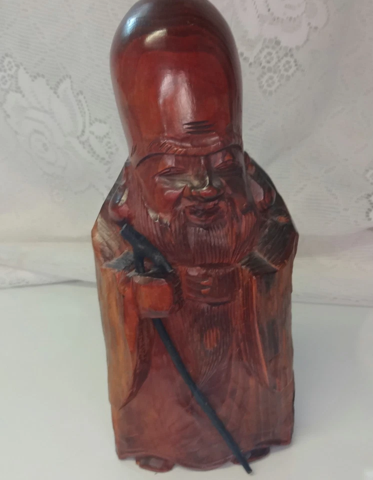 Antigua figura china tallada a mano de madera roja de madera de Buda Foto 3 de 4