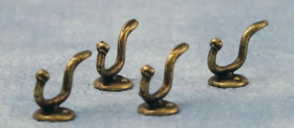 4 Loose Metal Coat Hooks Tumdee 1:12 Scale Dolls House Miniature 371 - Image 3 of 4