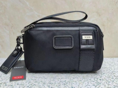 TUMI 2 Way Shoulder Bag Camera Bag Crossbody Clutch Leather Black Outlet
