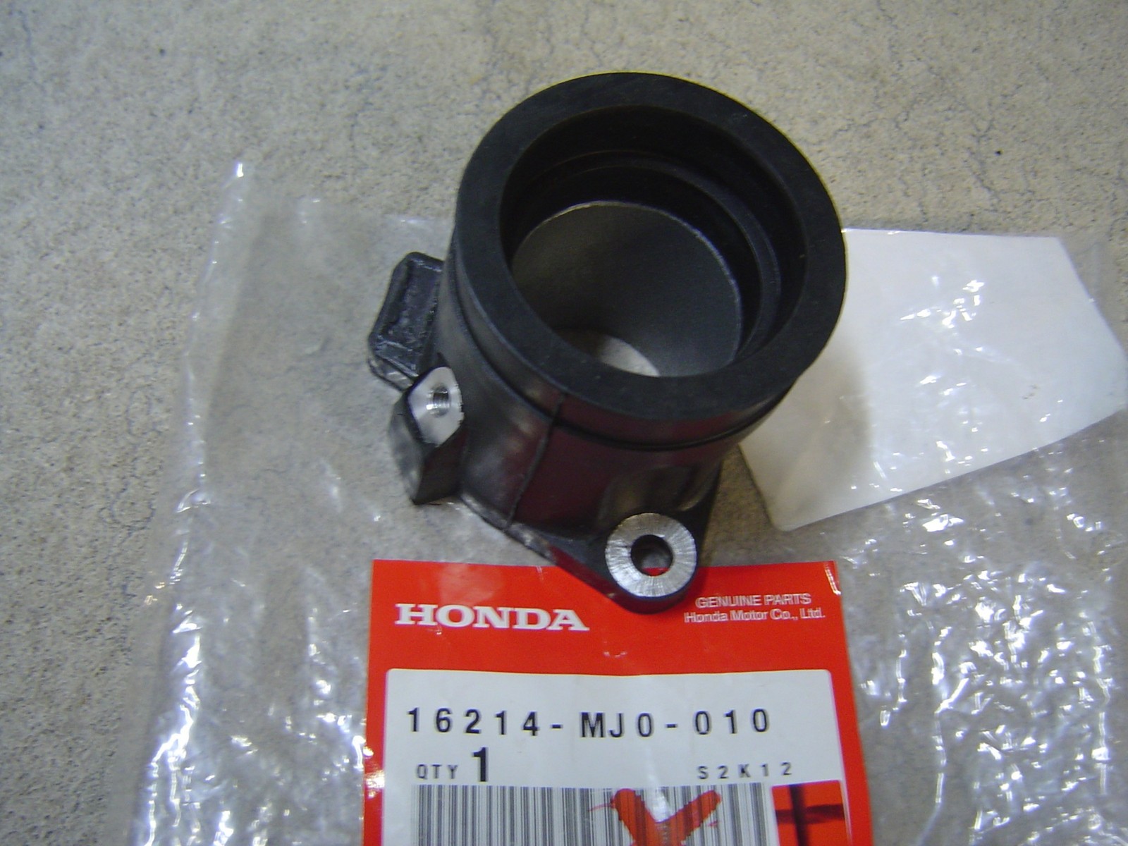 Pipe d'admission cylindre 2 CB750 résout les prises d'air Sevenfifty 92-03