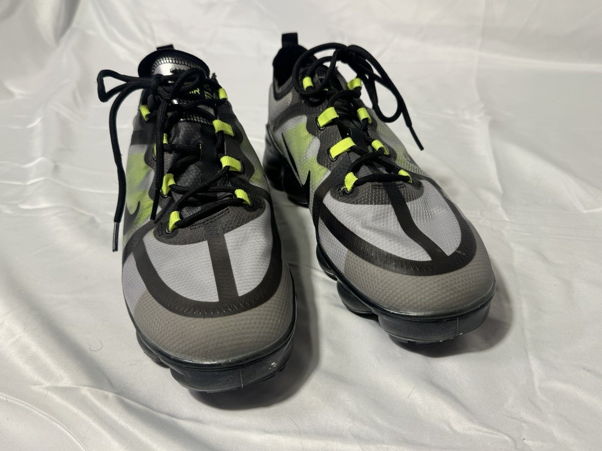Men US 11 Nike Air Vapormax 2019 Sneaker Gray + Neon Green  — product photo 7 of 9