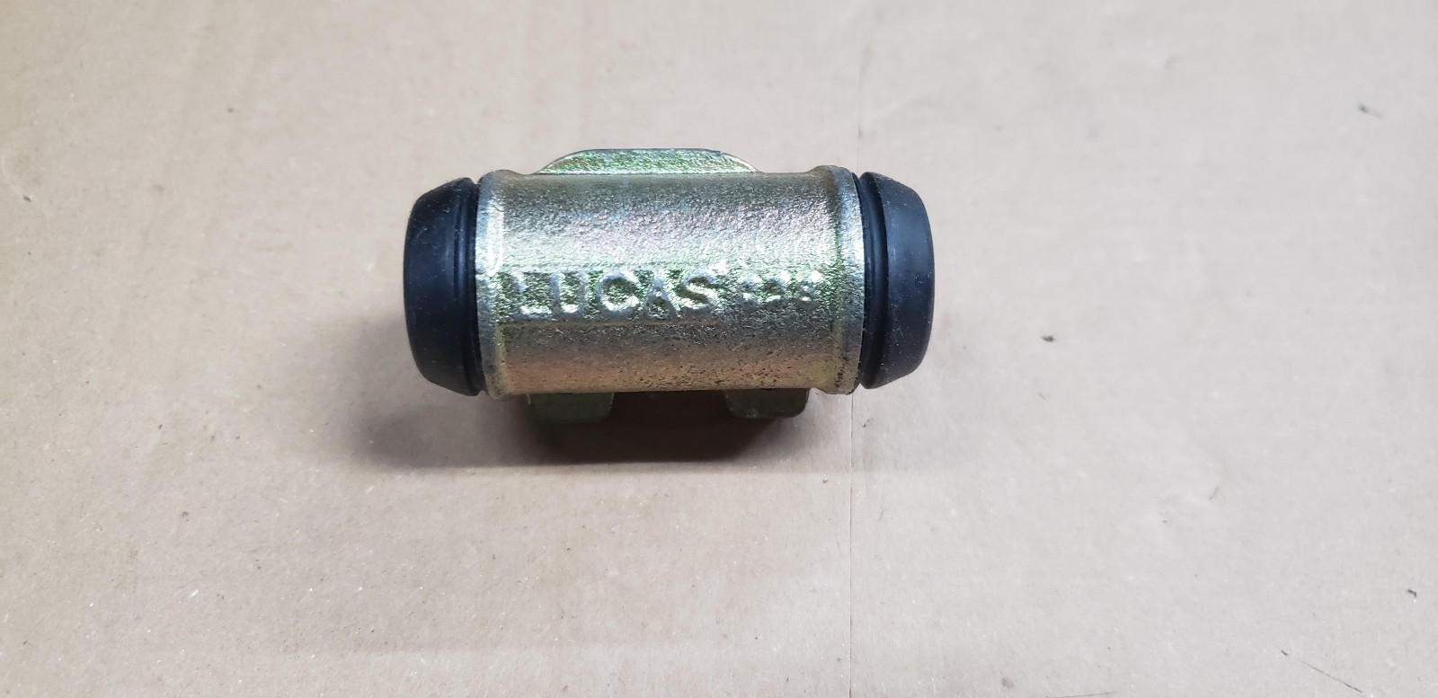 Cylindre de frein arrière droit tambour 19mm Renault Clio 1 Super 5 R19 reference 7701035465
