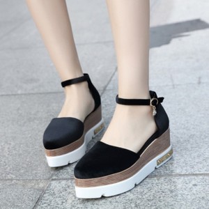 platform closed shoes