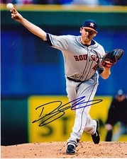 DAN STRAILY   HOUSTON ASTROS   ACTION SIGNED 8x10