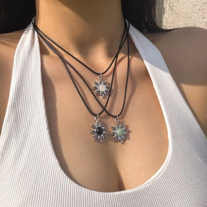 Choker necklace aesthetic deals