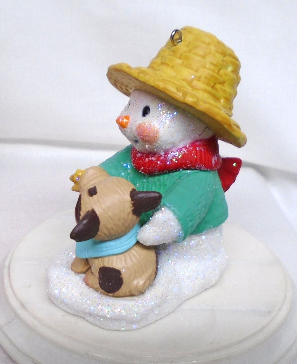 Hallmark Ornament Snow Buddies #20 2017 Snowman Farmer Piglet Baby Pig Corn K3