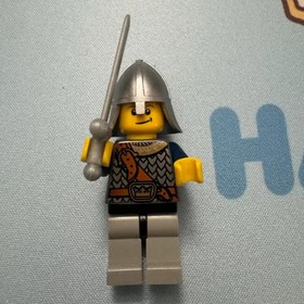 LEGO Castle 7079 Mini Figure Set - Complete Official