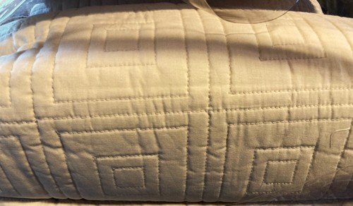 Quilt KING 100% Cotton Out & In Santa Barbara (Tan) 100"X92" MchnWash PET RESCUE - Picture 5 of 5