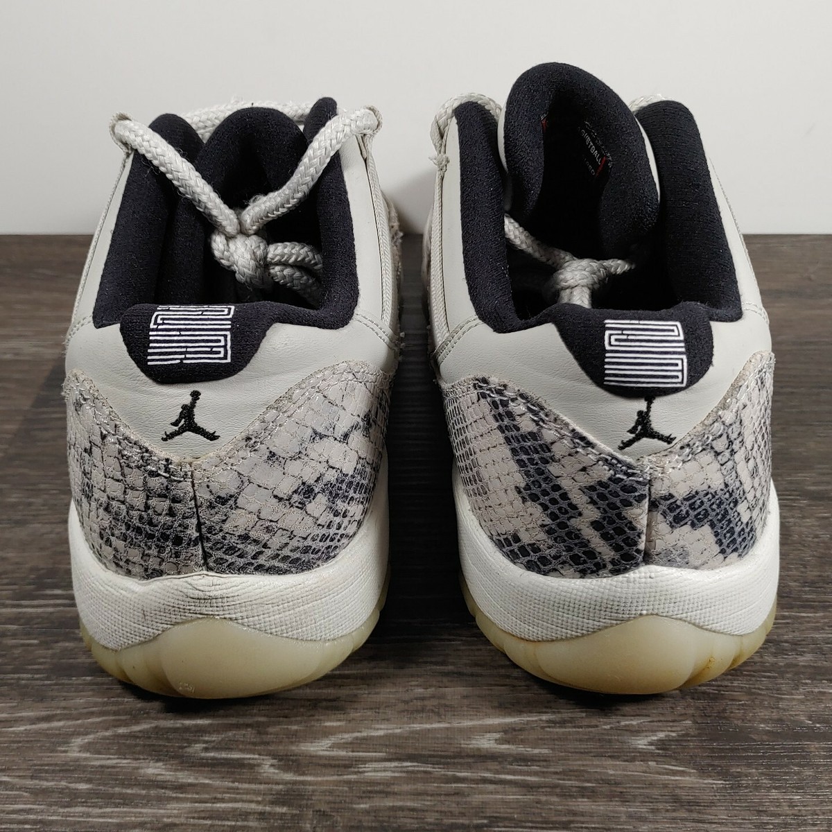 Air Jordan 11 Retro GS Low 'Light Bone Snakeskin' Size 7Y Air Jordan 11 Retro GS Low 'Light Bone Snakeskin' Size 7Y