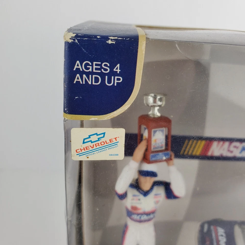 Coche y figura campeón nacional de NASCAR 1998 Winners Circle Dale Earnhardt Jr Foto 4 de 4