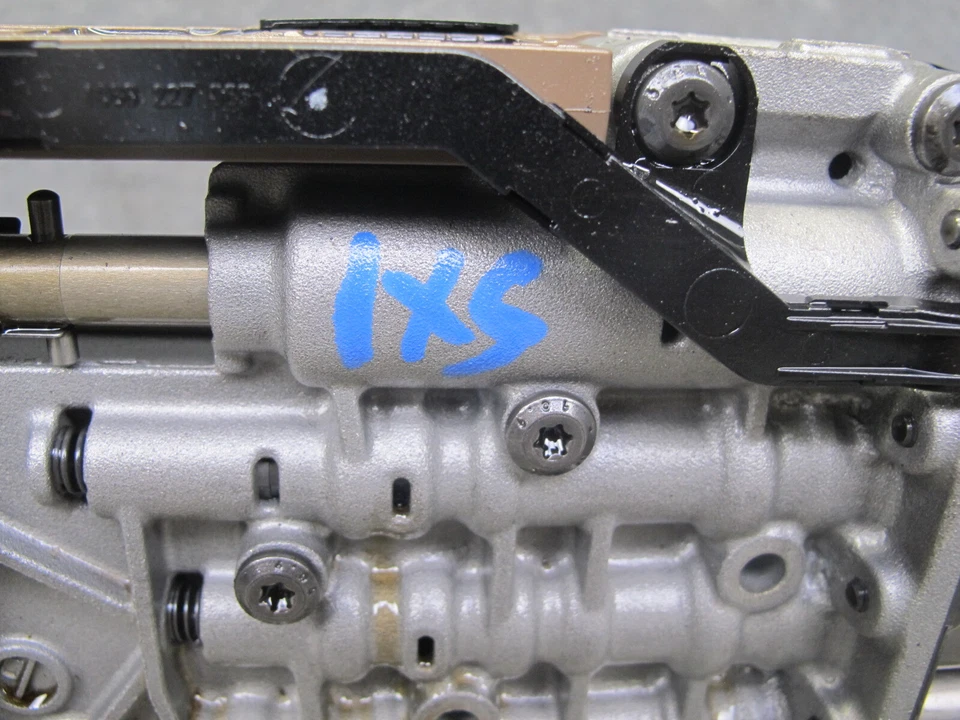 2012-2014 BMW E71 X6M 6HP-26Z CORPO DA VÁLVULA DE TRANSMISSÃO MECATRÔNICO 1068427229 - Imagem 2 de 4