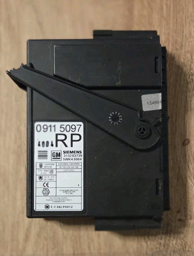 Foto 1 di 3