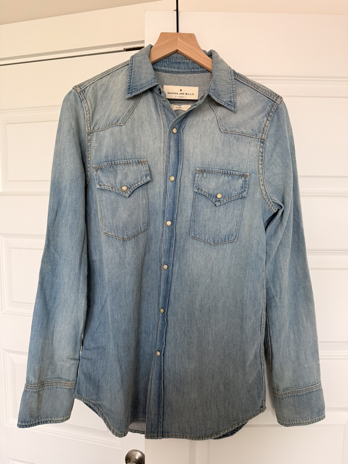 Imogene + Willie Leah Washed Pearl Snap Denim Shirt Blue XS NWT