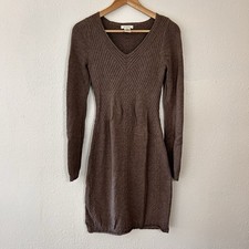 MAX STUDIO V-Neck Body Con Sweater Dress Size M Brown Long Sleeved Cable Knit