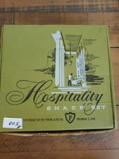 VINTAGE 1950s 8 pc Federal Glass Homestead Snack Set Cups & Plates Original Box 