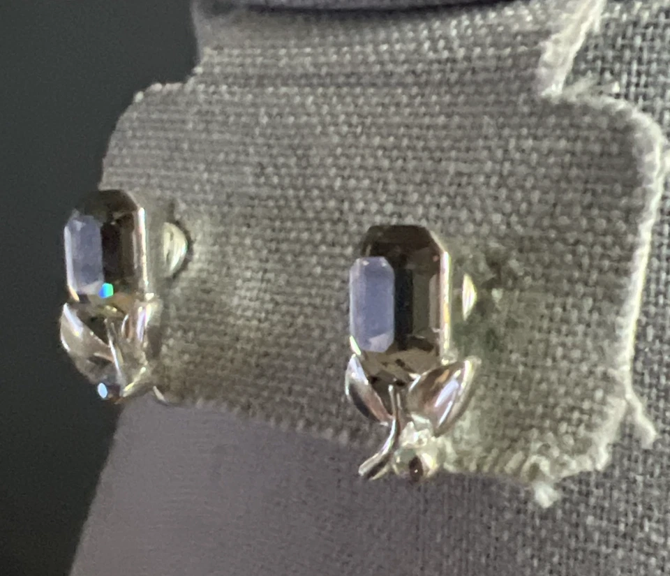 Pendientes Lisner Vintage Cristal Rosa Corte Esmeralda Tornillo Trasero Tono Plata Firmados Foto 3 de 4