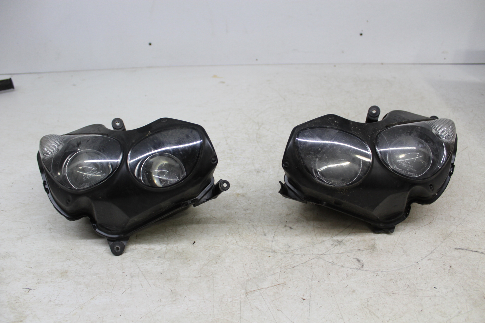 0611 KAWASAKI NINJA ZX14 FRONT HEADLIGHT HEAD LIGHT LAMP eBay